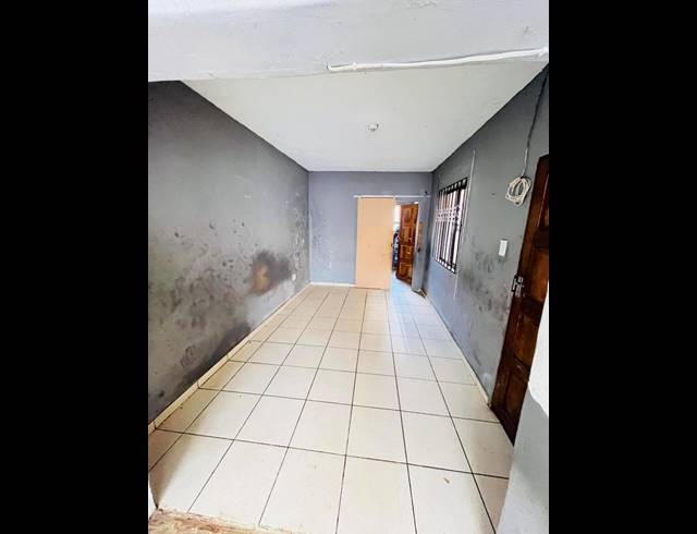 1 BEDROOM PROPERTY TO RENT IN PROTEA GLEN EXT